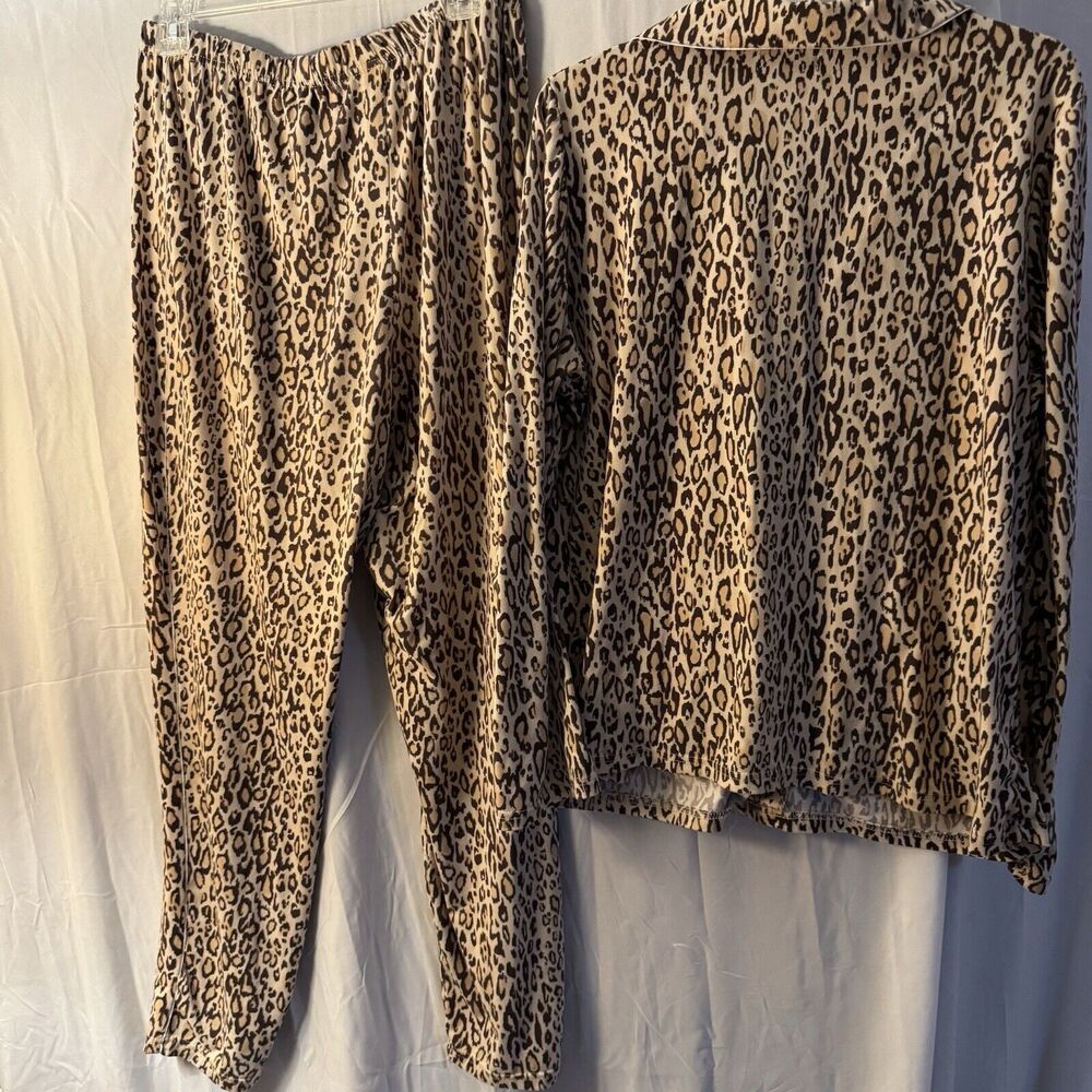 NINE WEST Cheetah print Pajamas  long-sleeve top with pants Loungewear - Picture 2 of 16